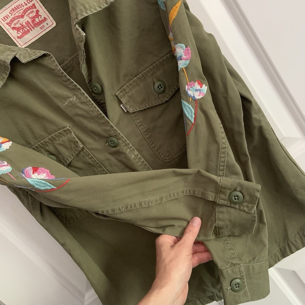 Levis Floral Embroidered Olive Green Military Style Field Jacket women sz Small